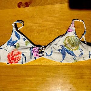 O’Neill bikini top